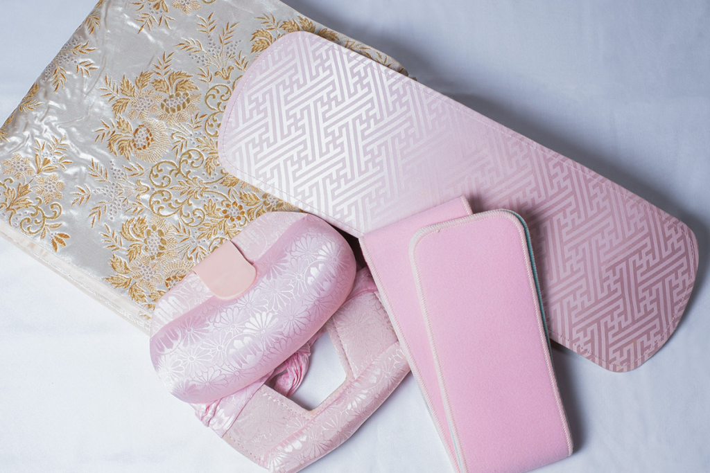 着付けに必要な着付け小物、前板