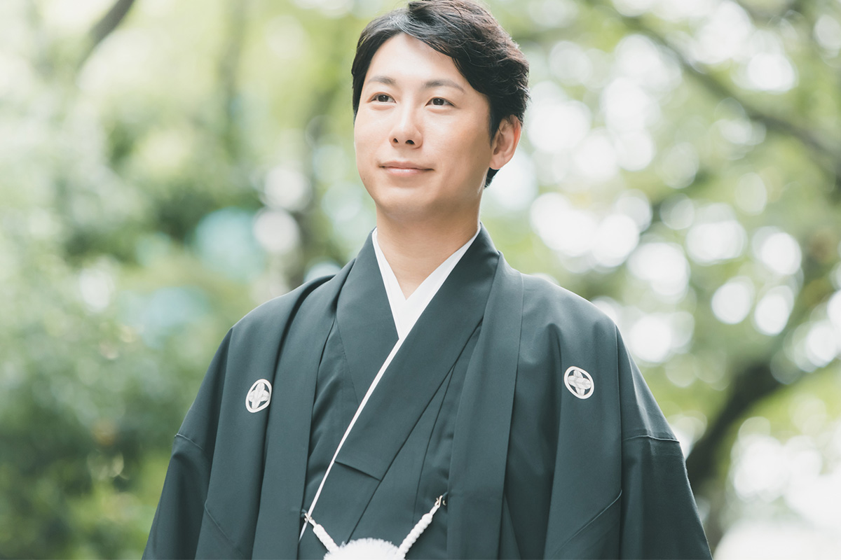 喪服と黒一つ紋つき羽織と喪服用雨ゴート