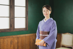 江戸小紋を着た女性