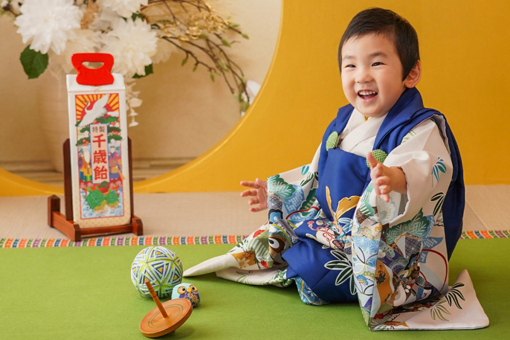 被布を着た男の子