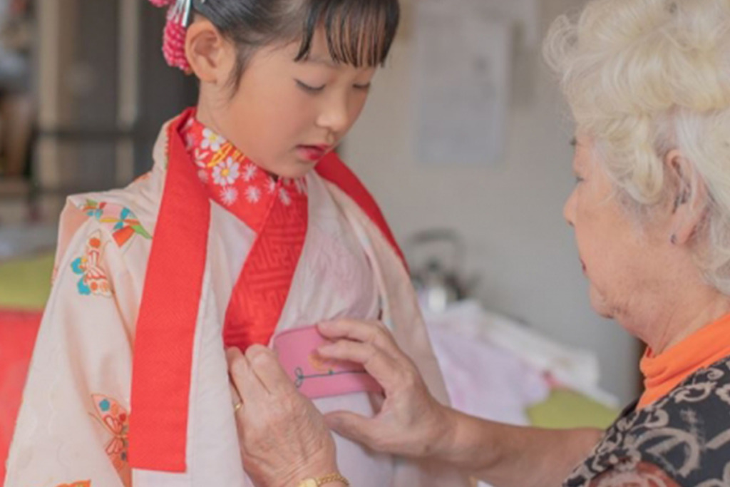 七五三の女の子の着付け