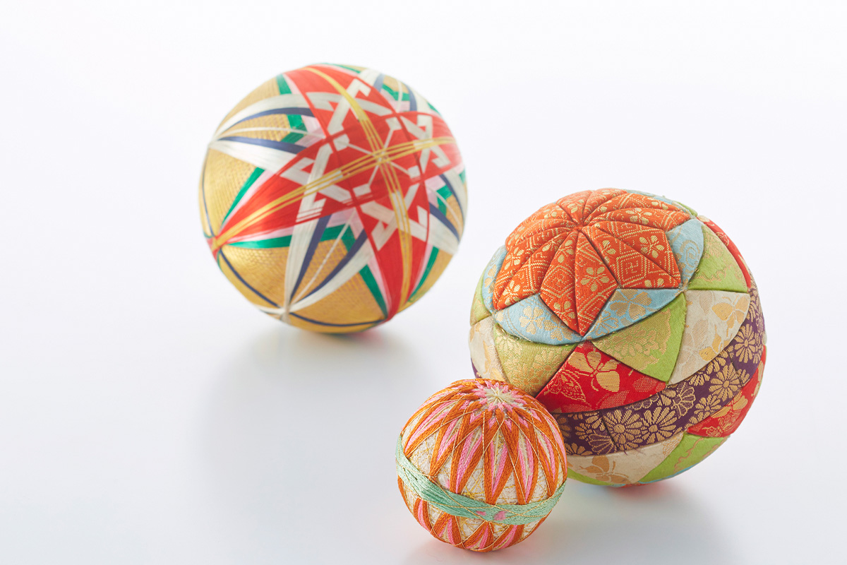 手毬（てまり）とは？わかりやすく説明 | きものレンタリエのきもの豆知識