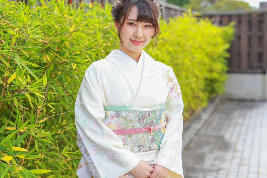 訪問着|クリームに熨斗と花模様|H0074|L