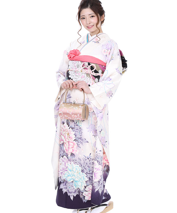 振袖used品 1度着用☆膨れ織白生地に古典調の多種多彩な柄❣️振袖6点セット❣️ 白地×金銀箔の牡丹柄振袖｜ラグジュアリーな気品をまとう成人式