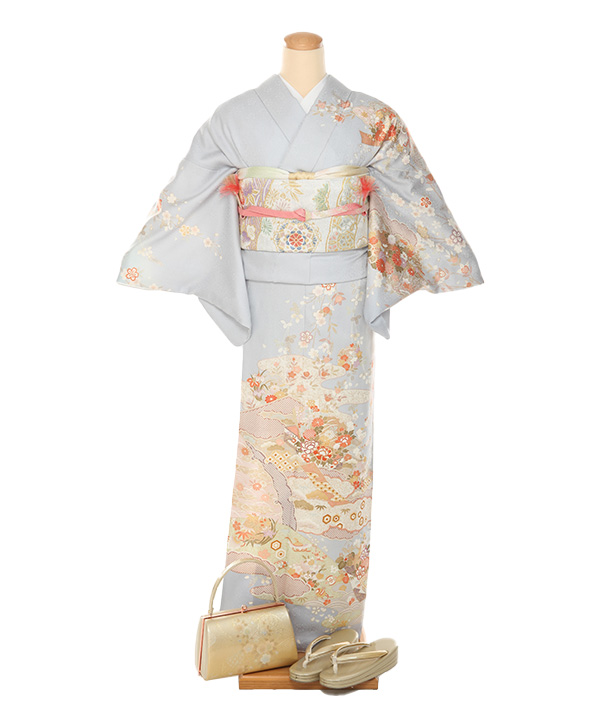 二部式着物のみ　訪問着　着物リメイク　四季草花柄　金彩 mtu_80】四季の花の祝宴、古典文様を用いた正統派な訪問着 地色：薄い