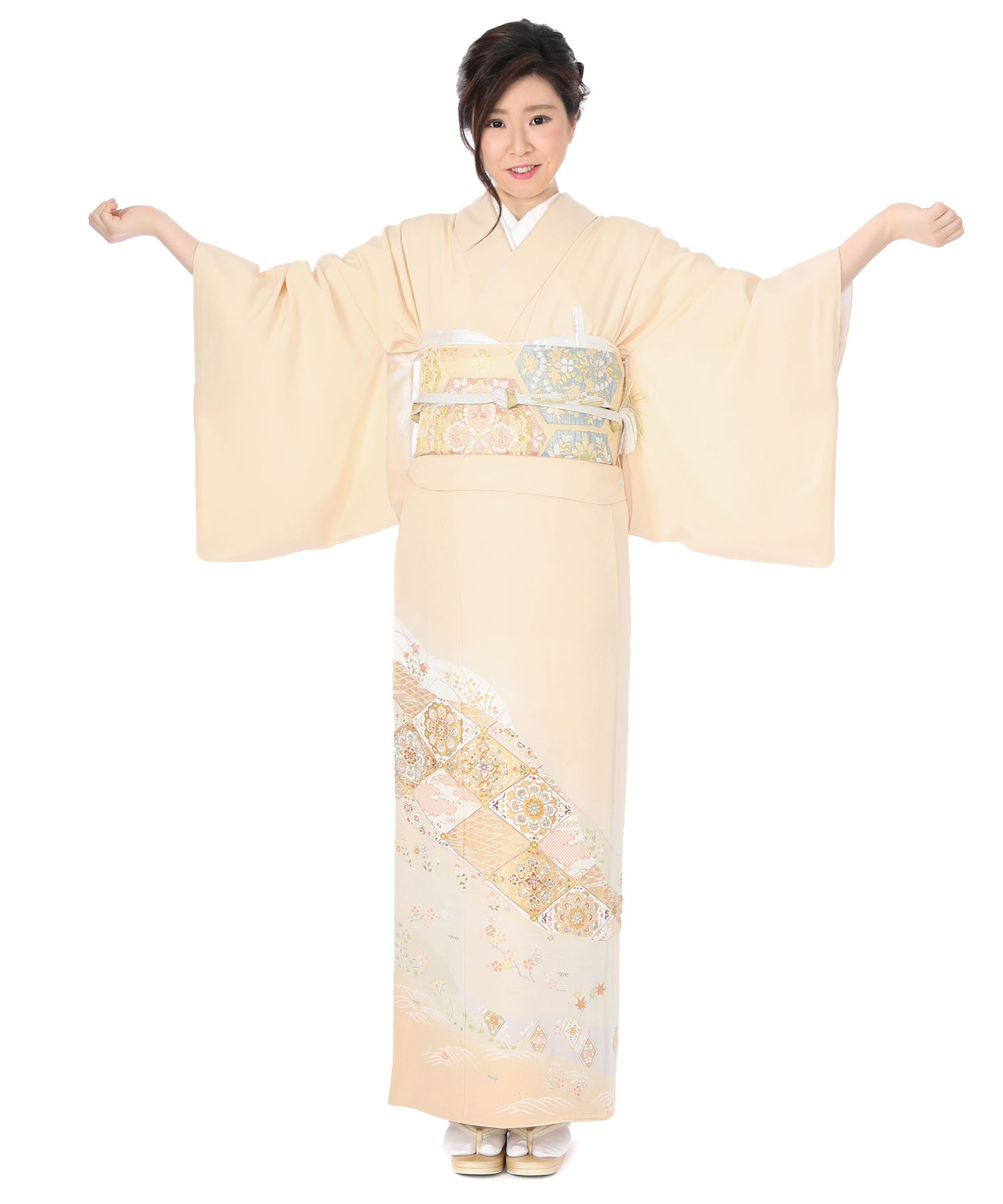 新品着物☆クリーム色大きな花模様着物☆作り帯フルセット 舞姫古典】FL-C307｜クリーム色に赤・水色・白の万寿菊や牡丹が咲く