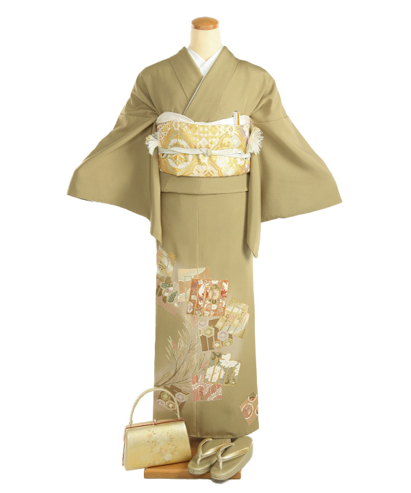 色留袖 作家物 源氏香 花模様の中に宝尽くし 璃寛茶色 縮緬 金彩 K-4417 色留袖 作家物 源氏香 花模様の中に宝尽くし 璃寛茶色 縮緬 金彩 K