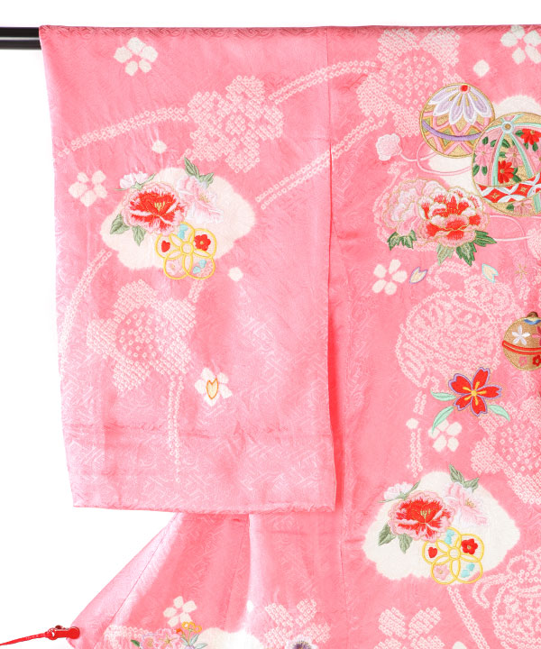 お宮参り産着レンタル 女の子｜ピンク色に鞠鈴花総刺繍｜U0174