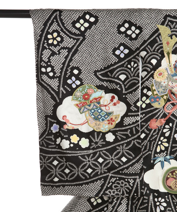 お宮参り産着レンタル 男の子｜黒地に疋田柄兜総刺繍｜U0256 ｜宅配