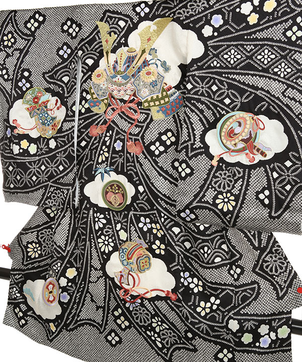 お宮参り産着レンタル 男の子｜黒地に疋田柄兜総刺繍｜U0256 ｜宅配