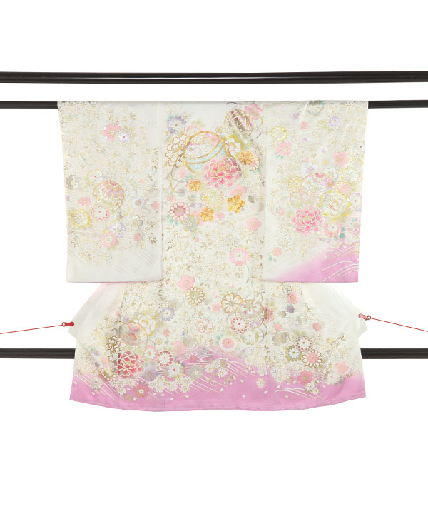 お宮参り産着レンタル 女の子｜白地に藤色 鞠や桜  金彩金駒刺繍