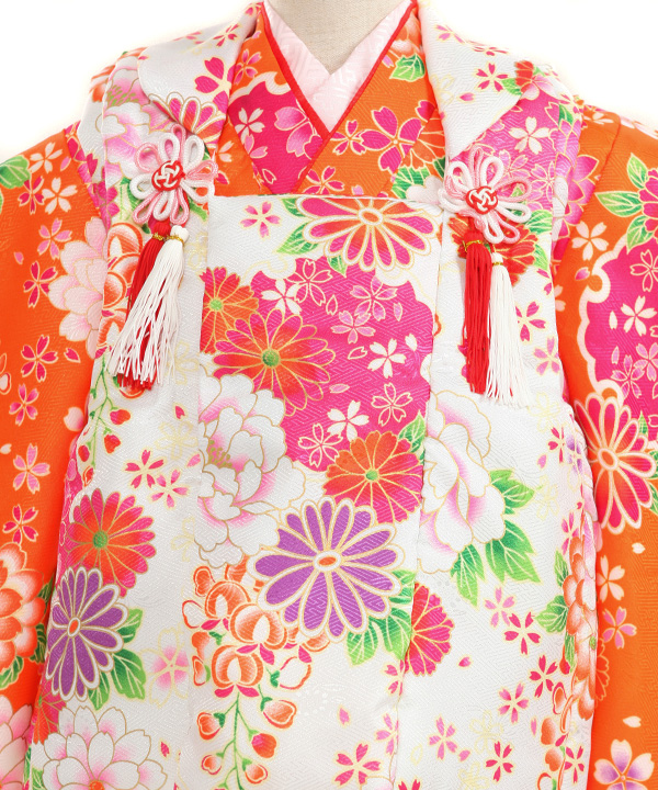 七五三(三歳女の子)着物レンタル｜牡丹に雪輪オレンジ着物×白被布｜W-G